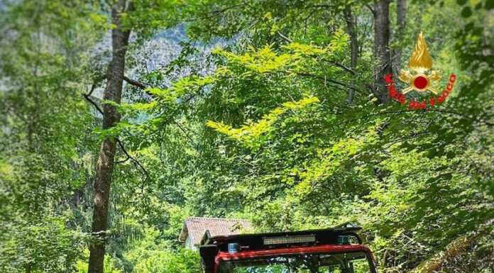 Calolzio, donna infortunata su un sentiero soccorsa dai VVF soccorsi vvf calolzio