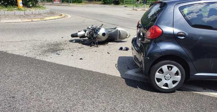 Scontro auto moto a Garlate, coinvolto un 39enne Scontro auto moto Garlate