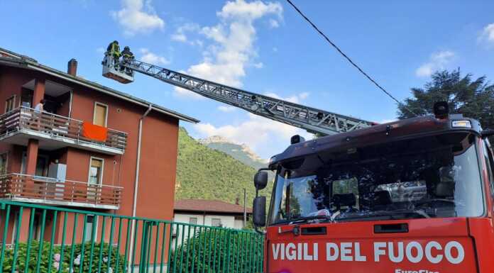 Ballabio. Vigili del Fuoco in via Giuseppe Mazzini per l’apertura di una porta