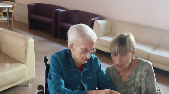 Alida Colombo compie 101 anni, grande festa per l’ex infermiera di Calolzio