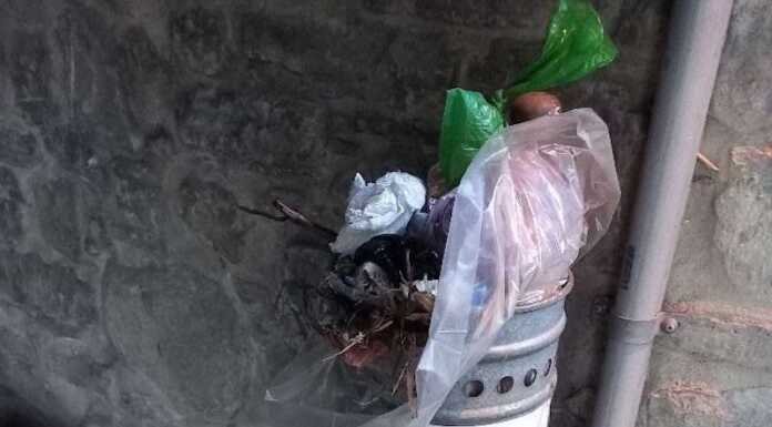 Airuno. Cestini colmi di rifiuti, il vicesindaco: “Serve buonsenso da parte di tutti” airuno-cestini pieni rifiuti-pulizia