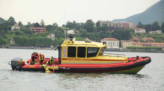 Sicurezza sul lago, l’allarme dei soccorritori: “Troppi comportamenti imprudenti” idroambulanza