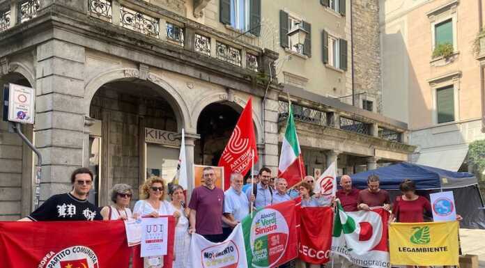 Mandello: raccolta firme contro l’autonomia differenziata raccolta firme referendum autonomia differenziata
