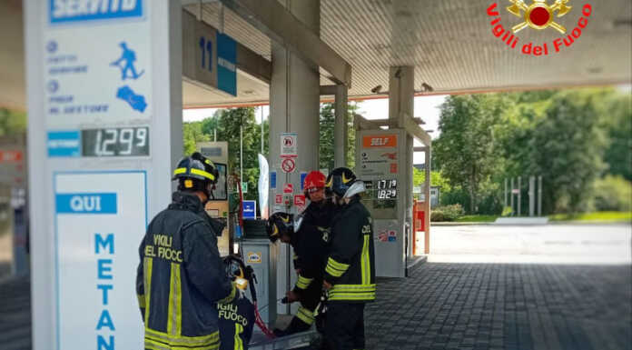 Fuga di metano in un distributore sulla SS36, intervento dei Vigili del Fuoco vigili del fuoco fuga metano