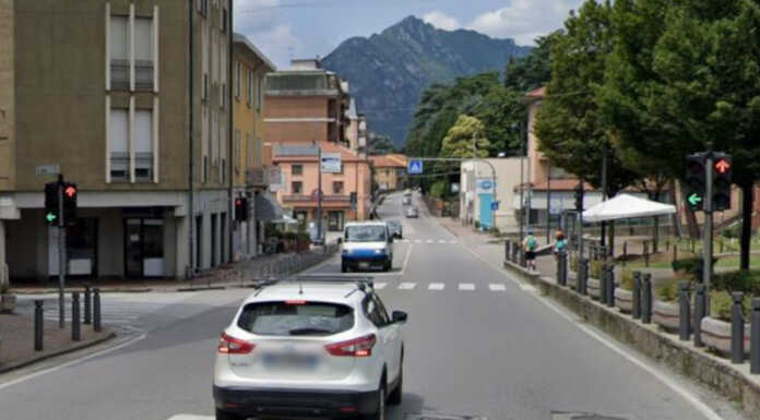 Calolzio BeneComune: “Pioggia di multe col T-Red, raccolta firme per toglierlo” Corso Dante a Calolziocorte