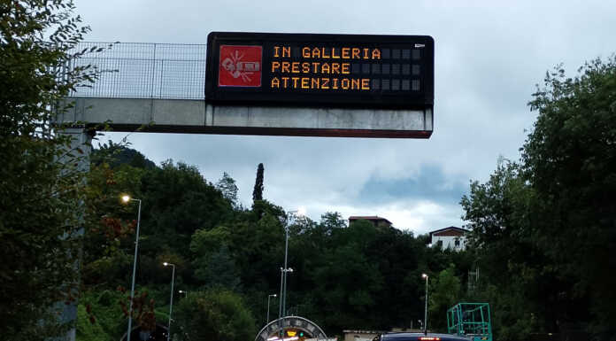 Ritorno alla normalità: doppio incidente in SS36 ad Abbadia, tutti in coda (Foto Facebook)