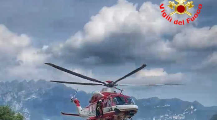 Si perde nei boschi sopra San Tomaso, donna recuperata dai Vigili del Fuoco L'elinucleo dei Vigili del Fuoco intervenuto a San Tomaso