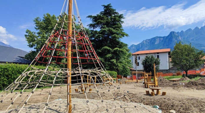 A Pescarenico prende forma l’Isola della Felicità, installati i giochi Parco pescarenico fra' galdino