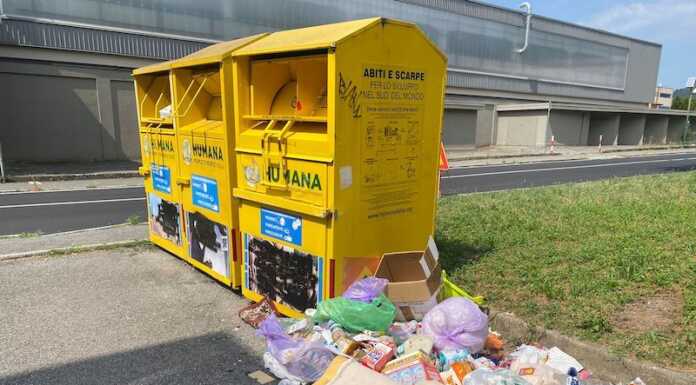 Abbandono rifiuti, un ‘tour’ nei rioni: “Difficile contrastare l’inciviltà” abbandono rifiuti-cassonetti-lecco