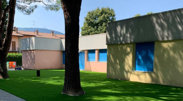 Sistemato il giardino dell’asilo di via Lavello. Restyling anche per il Centro di raccolta scuola infanzia asilo via lavello calolzio