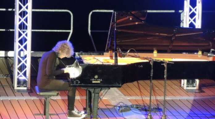 La musica di Giovanni Allevi emoziona Lecco, spettacolo alla Lake Arena