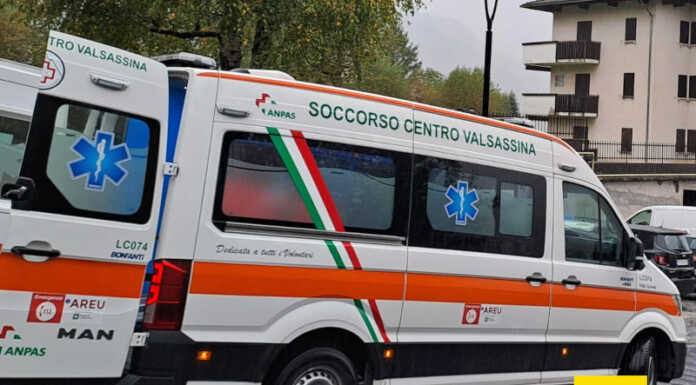 Esino Lario, incidente tra auto e moto, ferito un 46enne