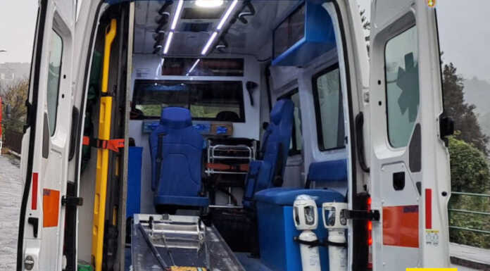 Calolzio. Incidente sulla Lecco-Bergamo, code in entrambe le direzioni Ambulanza