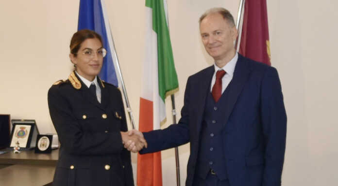 Questura di Lecco. Alla Digos arriva il Commissario Capo Valentina Piras Il Commissario Capo Valentina Piras