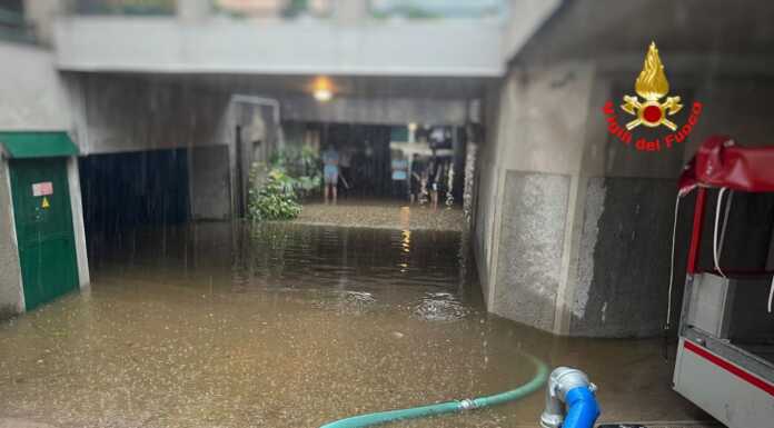 Maltempo. Più di 80 interventi in provincia per i Vigili del Fuoco garage allagato pioggia maltempo