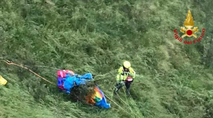 Monte Cornizzolo. Incidente col parapendio, la vittima è Antonio Angelini Il parapendio precipitato sul Cornizzolo