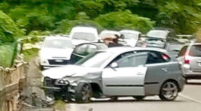 Ballabio. Incidente sulla Sp62 alla curva “delle angurie”, traffico difficoltoso Incidente vecchia lecco ballabio
