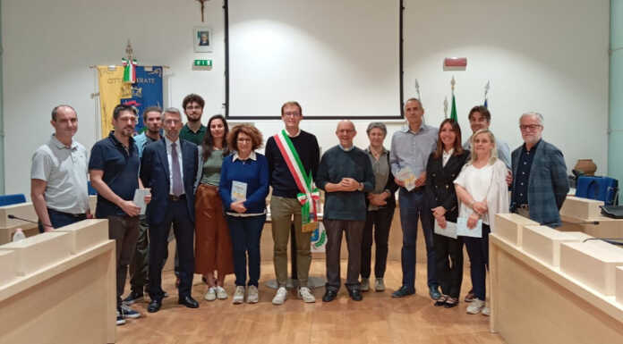 Merate, il nuovo prevosto don Mauro Malighetti incontra il Consiglio comunale