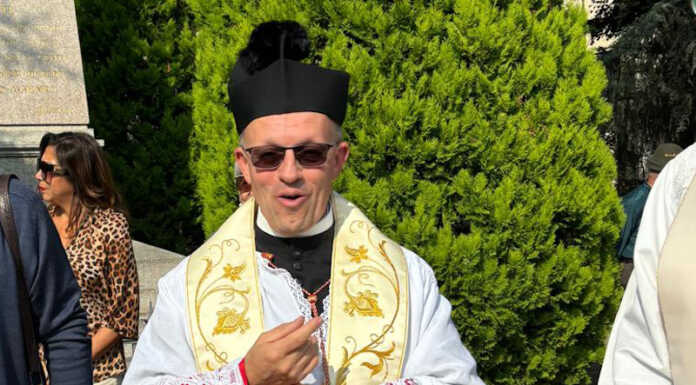 Merate dà il benvenuto a don Mauro Malighetti: “Aiutatemi a essere un parroco vicino alla gente”