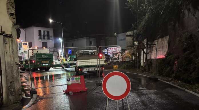 Malavedo, passerelle posate con successo, annullata la chiusura della strada prevista posa passerelle ponte di malavedo