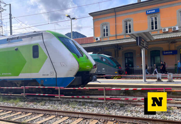 Treni Treno Stazione Lecco