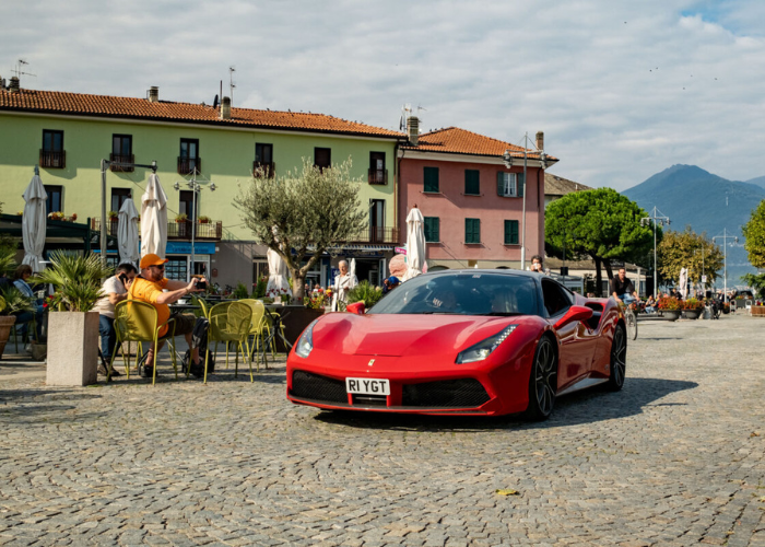 Esposizione Ferrari in Piazza Garibaldi