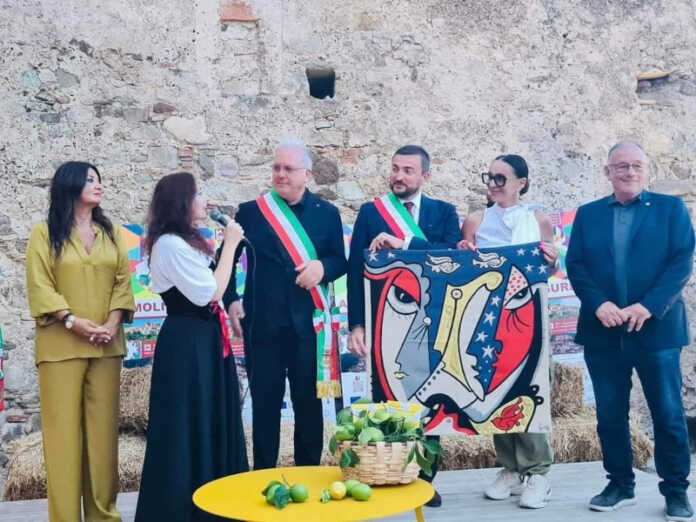 Festival Nazionale Borghi più belli d'Italia scambio consegne Bellano