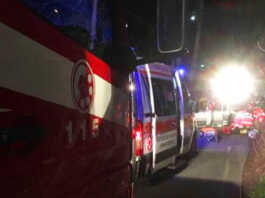 Drammatico incidente sul lavoro, lecchese muore schiacciato da un cavalletto di 500 kg incidente-pompieri-ambulanza-notte-vigili-del-fuoco