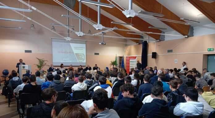 Colico. All’IIS Marco Polo inaugurato l’anno scolastico: “Siate i protagonisti della vostra esistenza” Colico IIS Marco Polo inaugurazione anno scolastico
