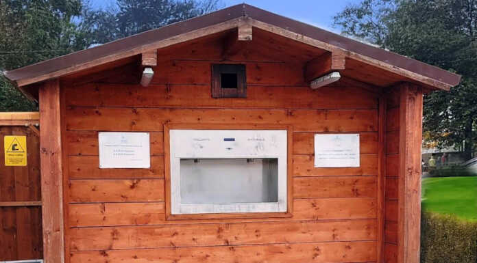 Molteno: rinnovata la casetta dell’acqua nel parcheggio di piazza Europa Casetta acqua molteno