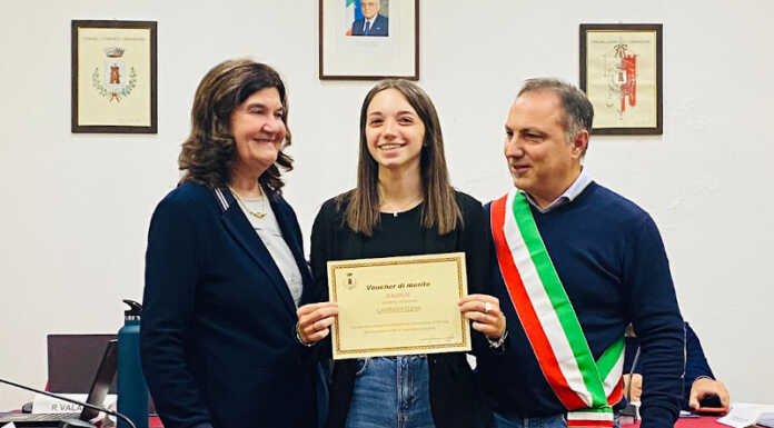 Cernusco, consegnate le borse di studio a cinque studenti meritevoli