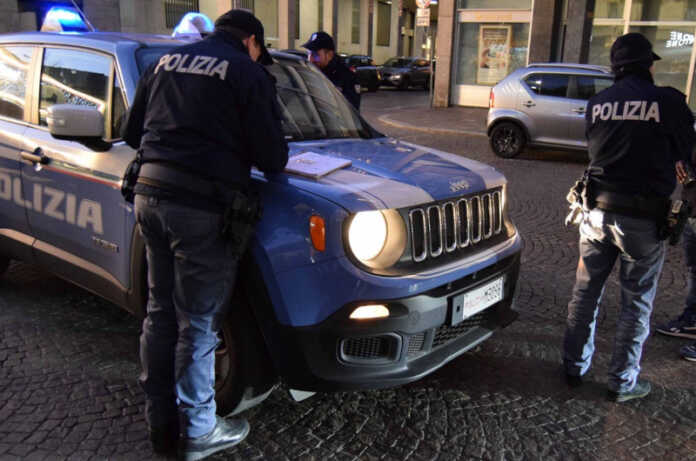 Controlli_straordinari_polizia_centro_lecco_20231218