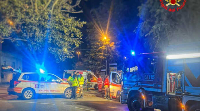 Nove persone intossicate a Valmadrera, soccorsi al lavoro domenica sera Intossicati valmadrera vigili del fuoco soccorsi