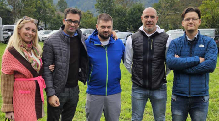 Carenno. Pierfrancesco Mazzoleni lascia Fratelli d’Italia per Forza Italia Al centro Pierfrancesco Mazzoleni