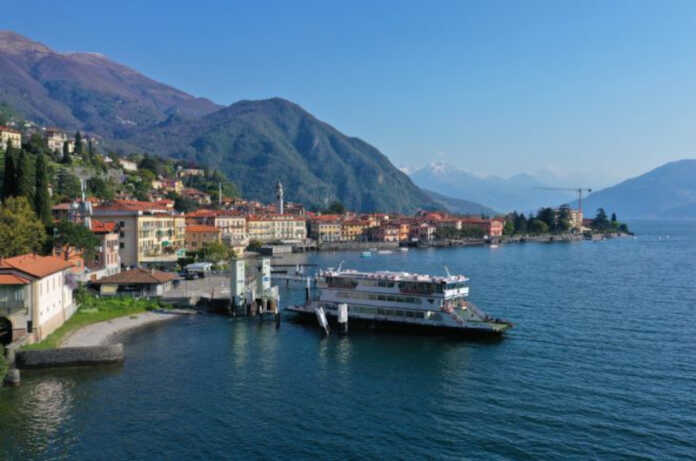 Pontile menaggio traghetto