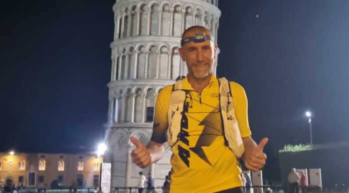L’ultratrailer Roberto Crippa di nuovo a segno: da Lecco a Pisa, 340 km in 85h16′ Roberto Crippa davanti alla Torre di Pisa