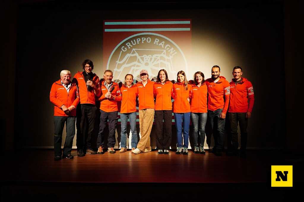 Ragni di Lecco Serata in Maglione Rosso 2024