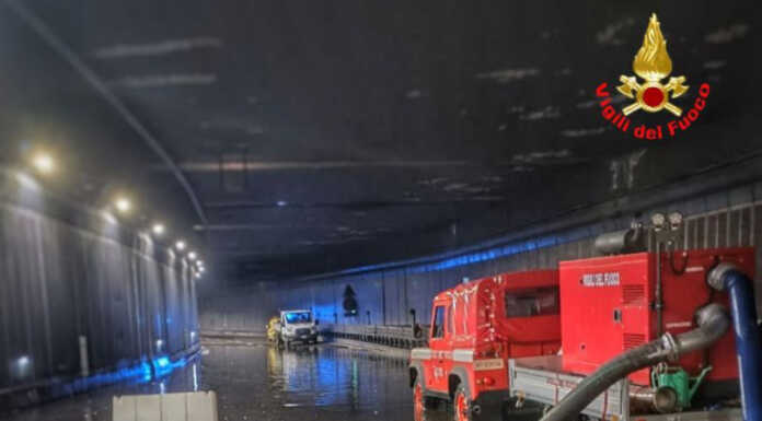 SS36, la corsia nord della galleria San Martino non riapre