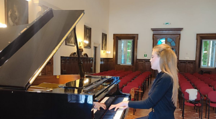 Varenna: la giovane pianista Aurora Zinetti in concerto