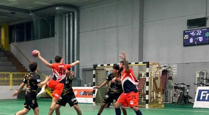 Pallamano. Prima vittoria casalinga per il Molteno