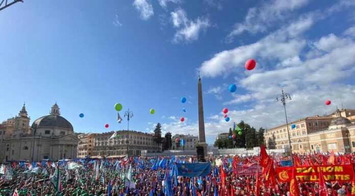 Sciopero Automotive, grande mobilitazione. Anche i metalmeccanici lecchesi in piazza sciopero metalmeccanici sindacati roma