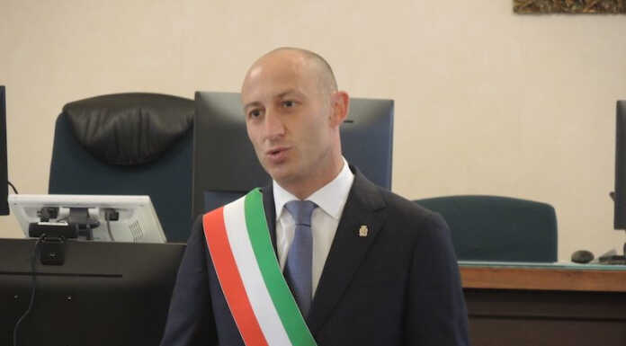 Borse di studio agli studenti, Fratelli d’Italia e Forza Italia: “E quelli delle paritarie?” Mauro Gattinoni, sindaco di Lecco