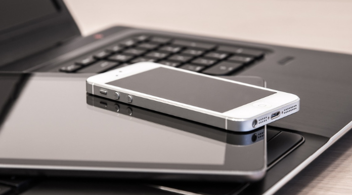 ‘Basta un click. Bussola per naviganti consapevoli’, un webinar con Alberto Pellai