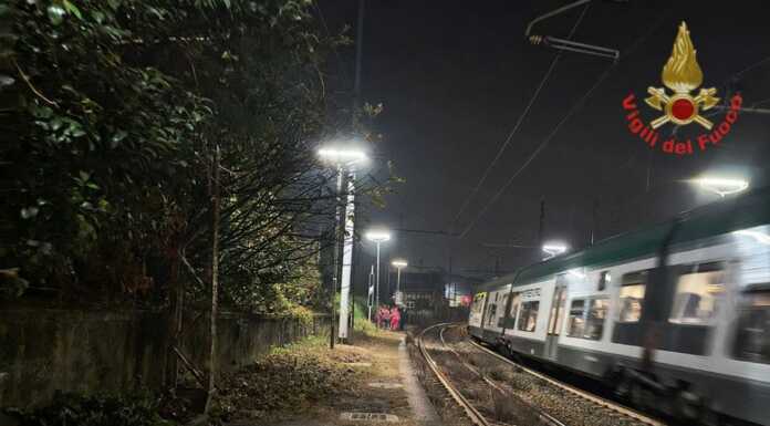 Calolzio. Persona in difficoltà lungo la linea ferroviaria, soccorsa Calolzio persona in difficoltà linea ferroviaria