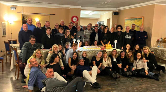 I coscritti del 1964 in festa, musica e balli a Villa dei Pini