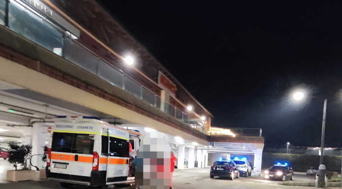 Calco: lite tra genitori fuori dal market. Sul posto forze dell’ordine e ambulanza