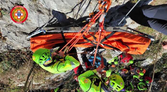 Soccorso alpino. Esercitazione sul Corno Rat per la stazione Triangolo Lariano Cnsas Valmadrera