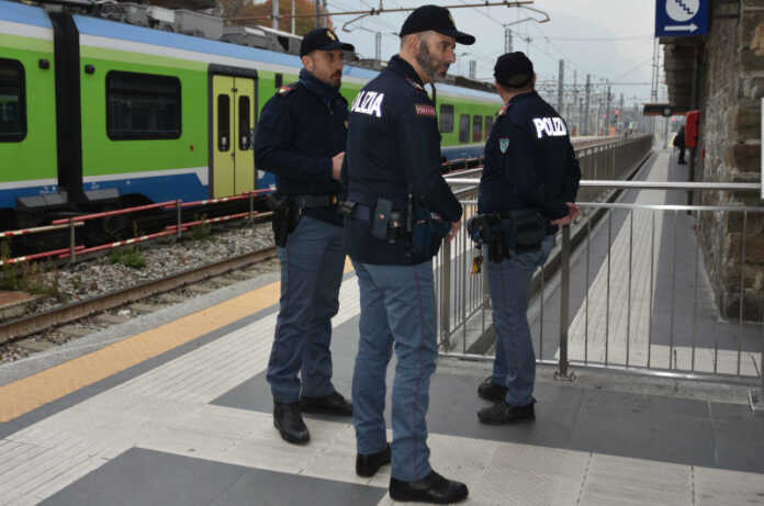 Controlli polizia stazione