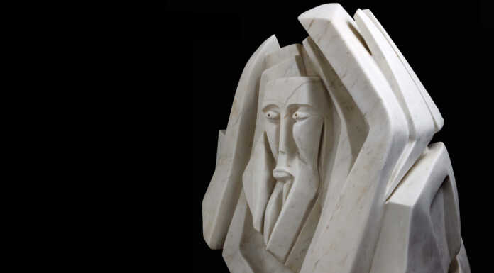 Lecco. La scultura l’Eterno di Pablo Atchugarry nella basilica di San Nicolò L'eterno scultura basilica san nicolò