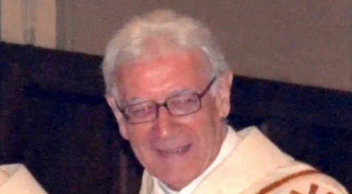 Mandello piange don Ambrogio Balatti, morto a 84 anni